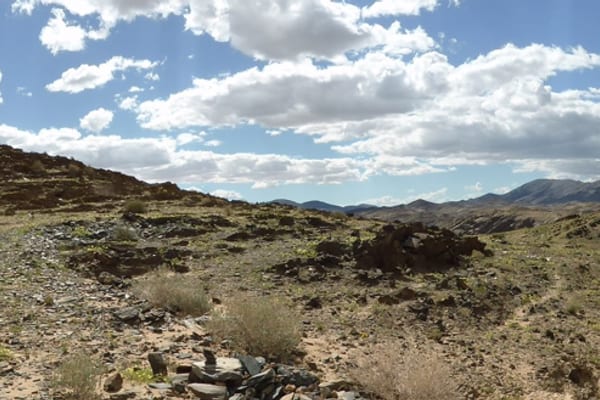 Droog berglandschap in Noord-Kenia